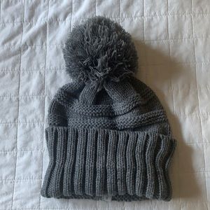 Pebby Forevee beanie with Pom Pom